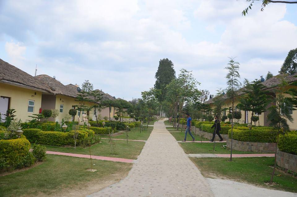 Kangs Nirvana Resorts And Spa Mahalpur エクステリア 写真