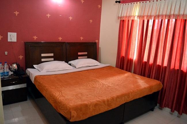 Kangs Nirvana Resorts And Spa Mahalpur エクステリア 写真