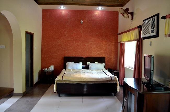 Kangs Nirvana Resorts And Spa Mahalpur エクステリア 写真