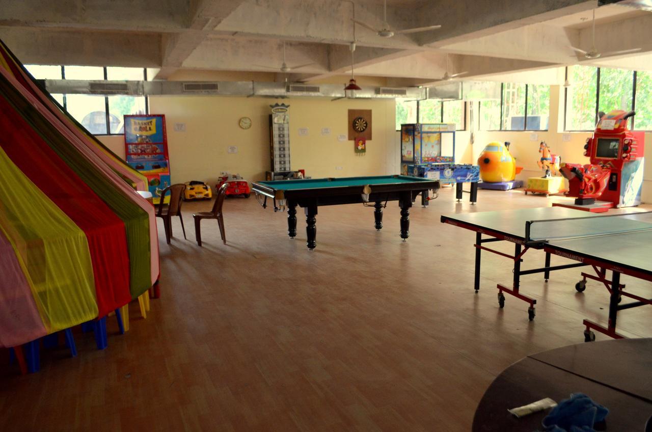 Kangs Nirvana Resorts And Spa Mahalpur エクステリア 写真